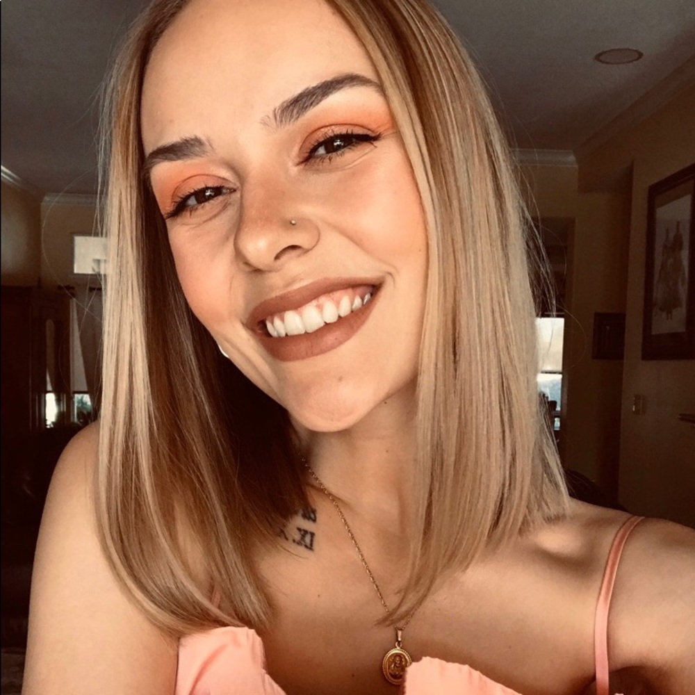 Meet your Posher, Britt!